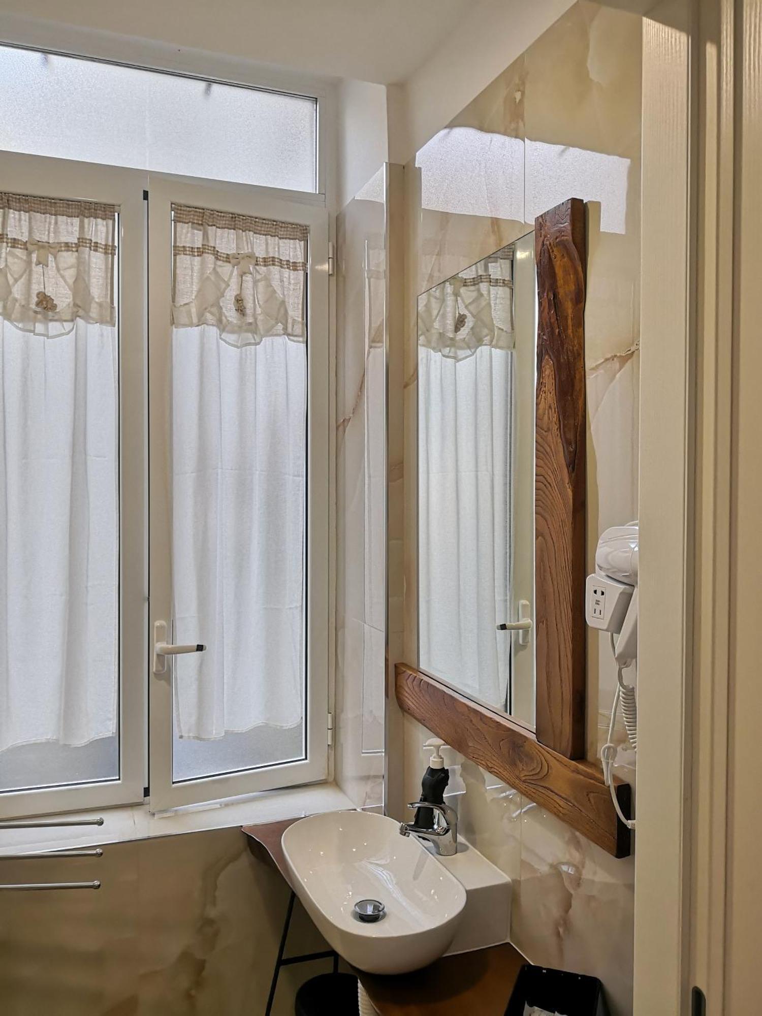 Il Centro Guest House Nápoles Habitación foto